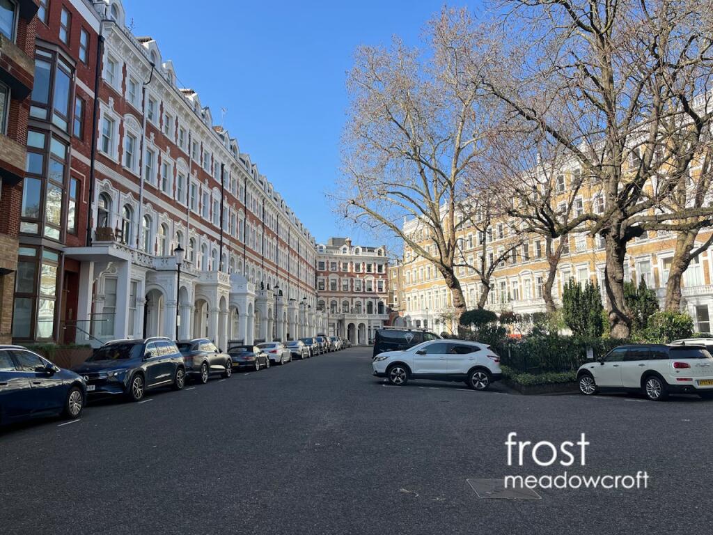 Main image of property: 27 Emperors Gate, South Kensington, SW7 4HS