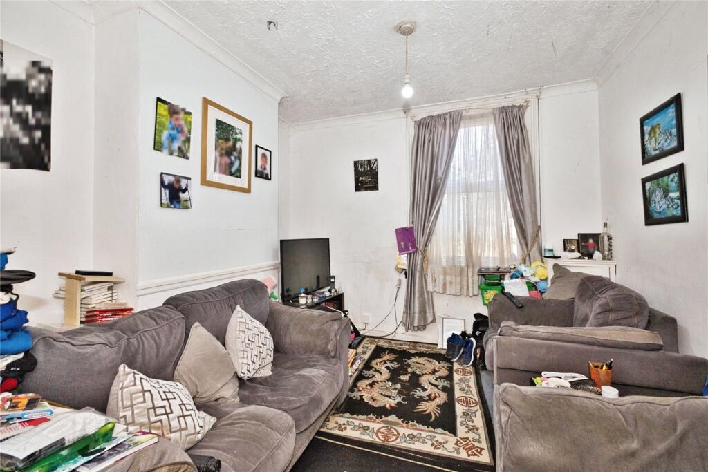House in Yeovil, Somerset - View 3