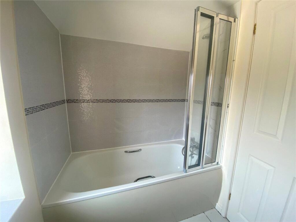 House in Southampton - View 3
