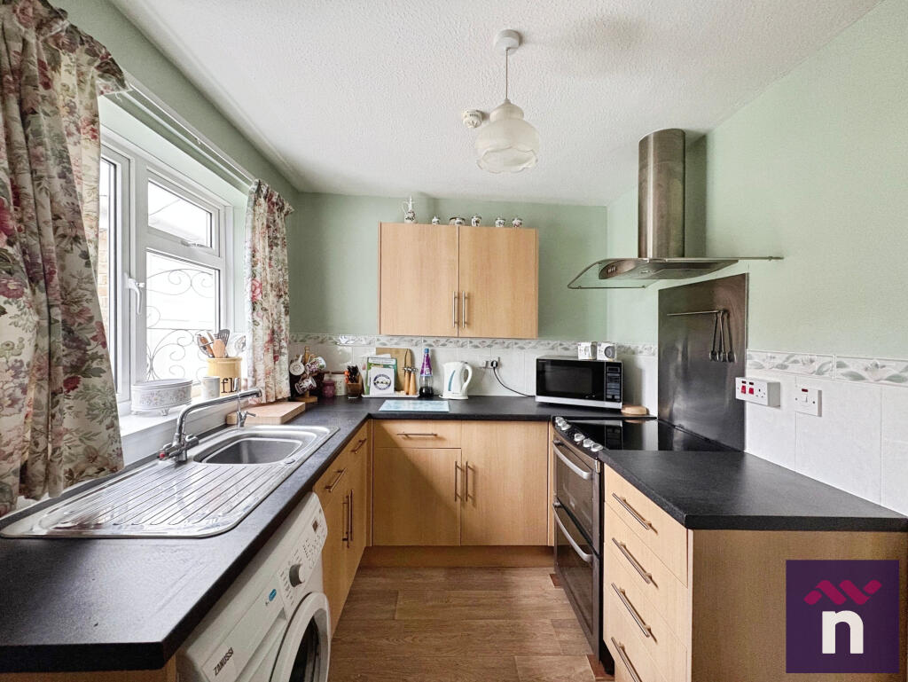 Damask Way, Warminster, BA12 photo 2