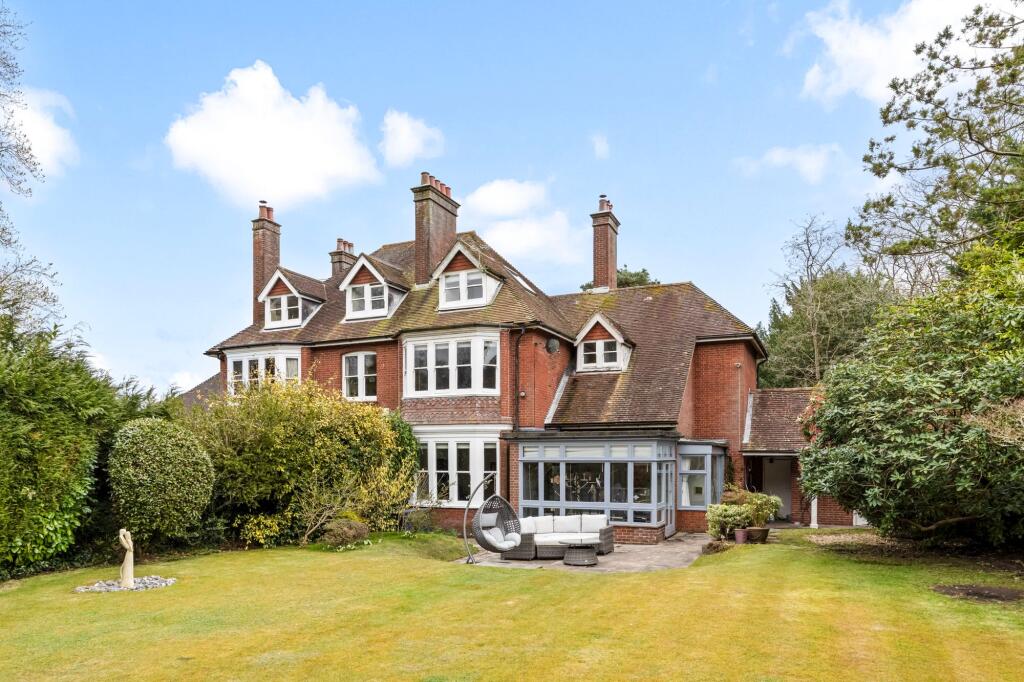 Main image of property: Oathall Road, Haywards Heath, RH16