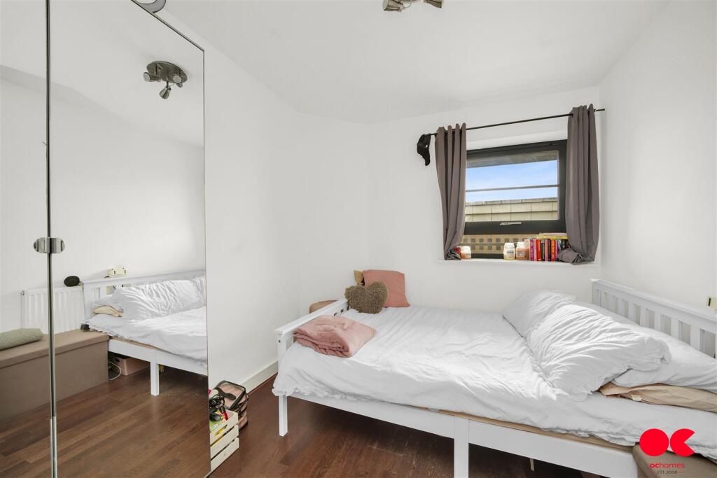 Apartment in London, Leyton Mills Retail Rark, Leyton - More