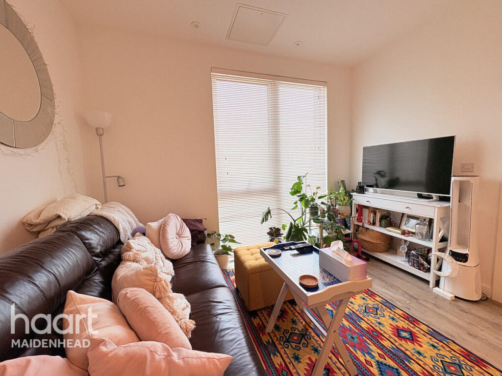 Main image of property: Kings Road, READING
