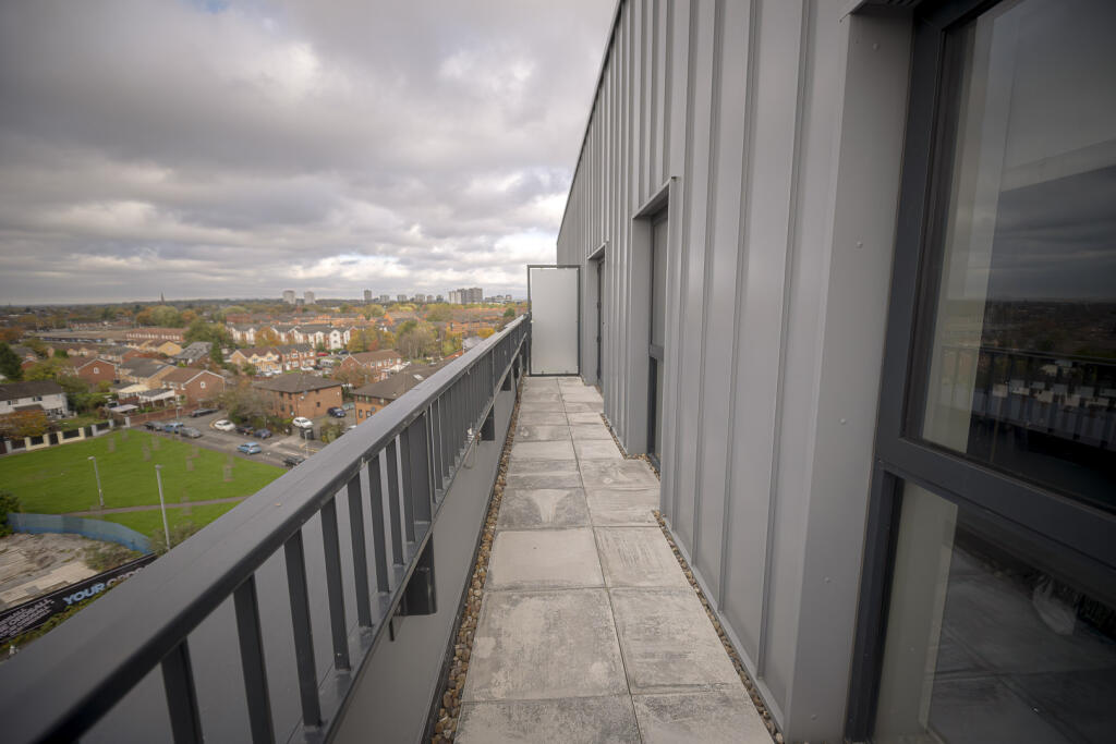 Apartment in Manchester - View 5