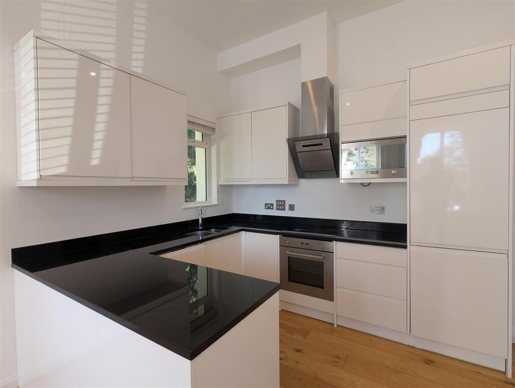Main image of property: Calverley Park Gardens, Tunbridge Wells
