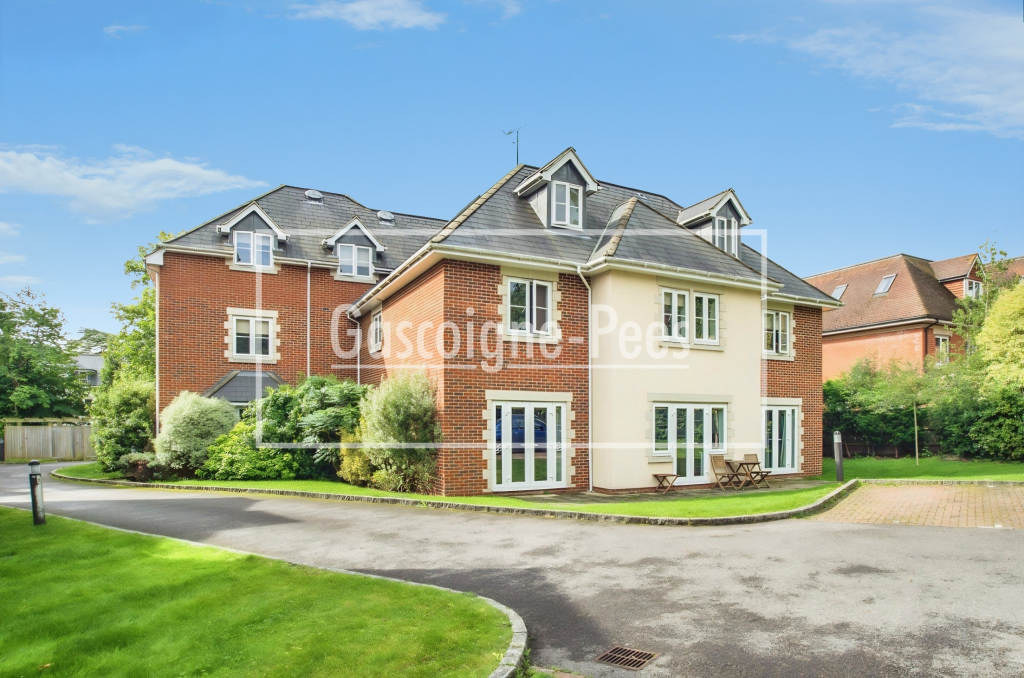 Main image of property: Wray Park Road, Reigate