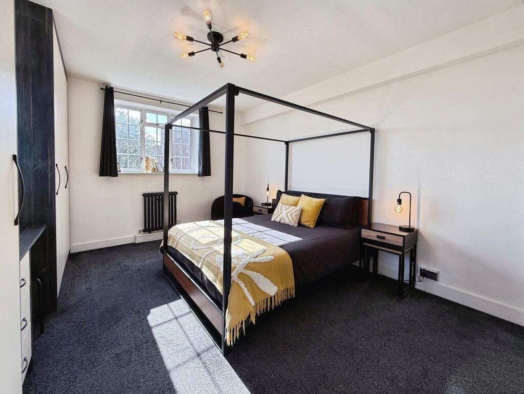 Apartment in Leicester - View 3