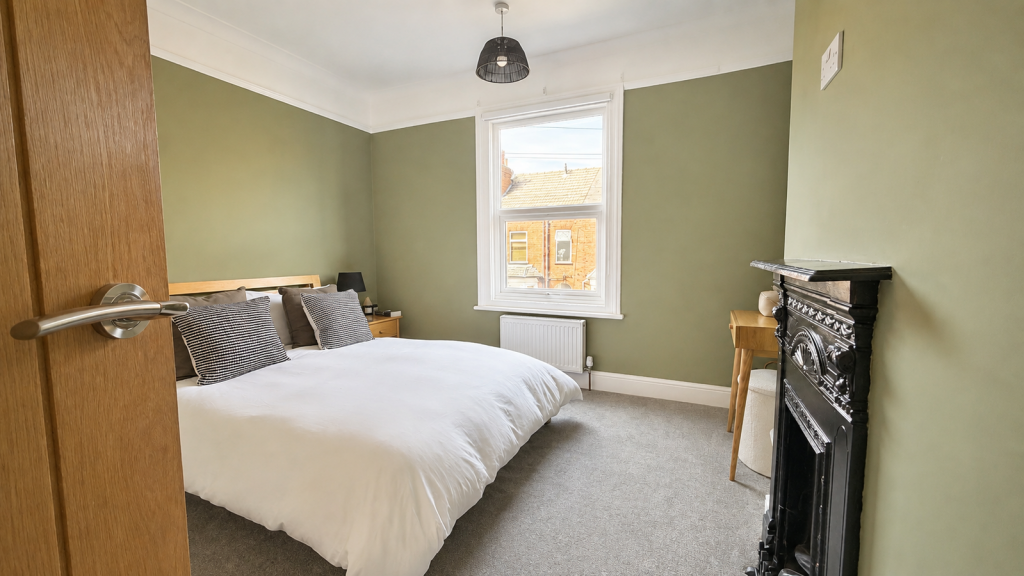 House in Lincoln, New Boultham - More