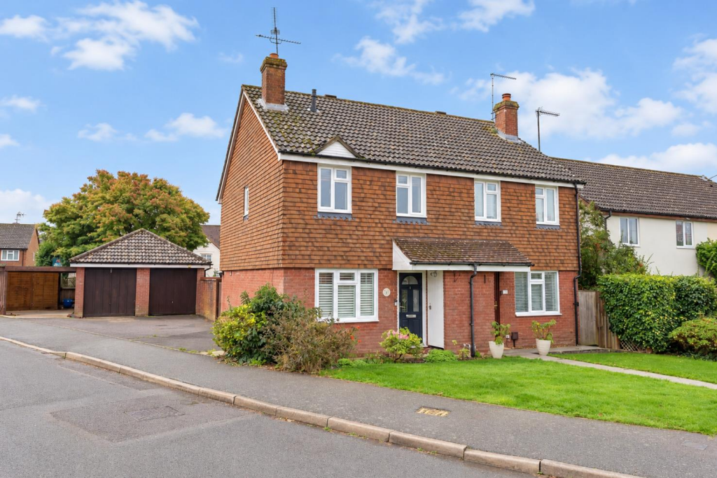 Main image of property: Earlswood Close, Horsham