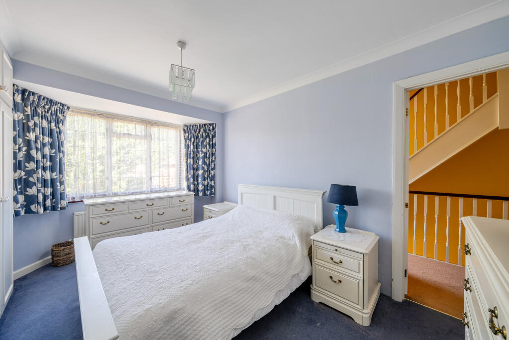 House in London, Selsdon - More