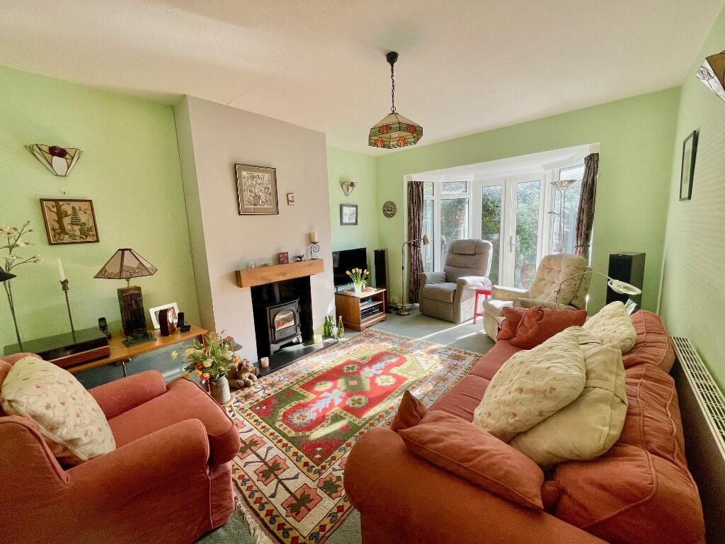 Highlands, Leigh-On-Sea, Essex, SS9 photo 4