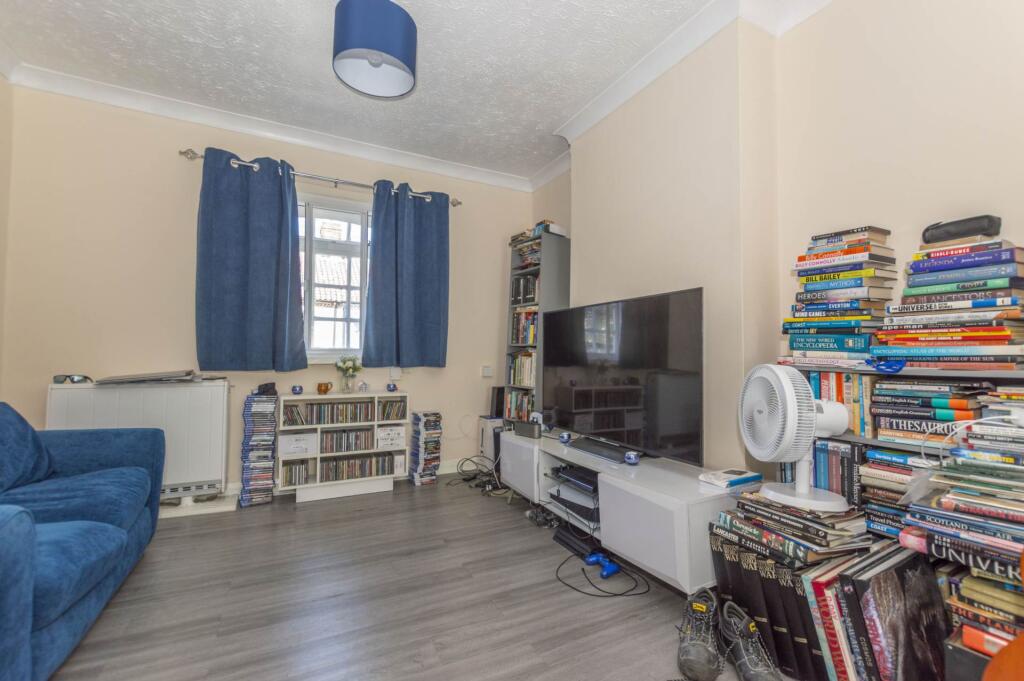 Apartment in Norwich, Norfolk - View 3