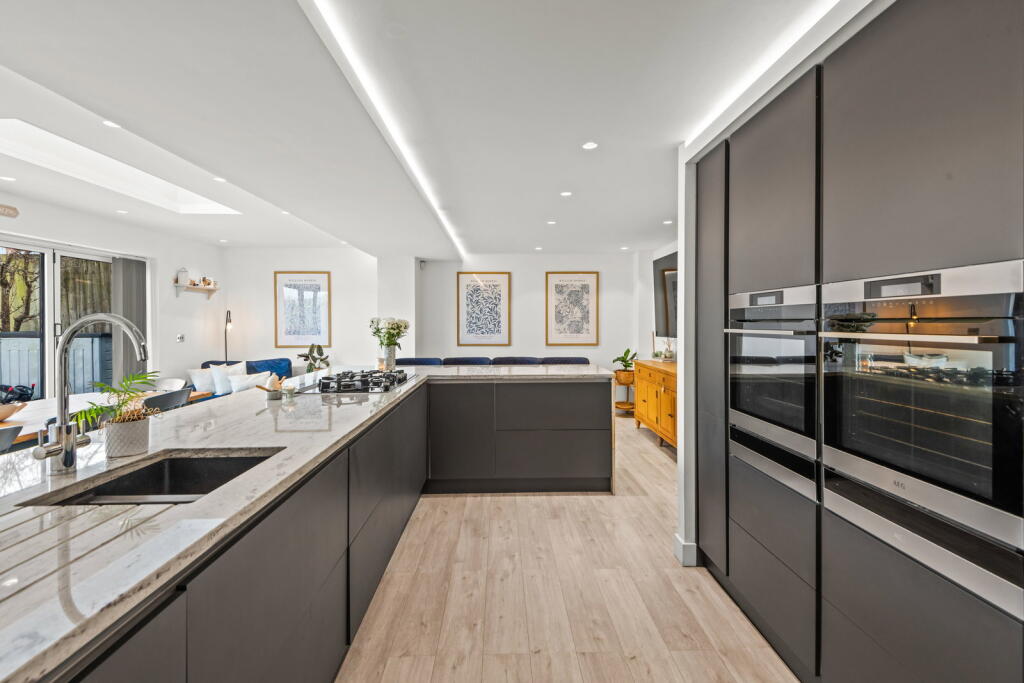 Upper Ridings, Plymouth - View 5
