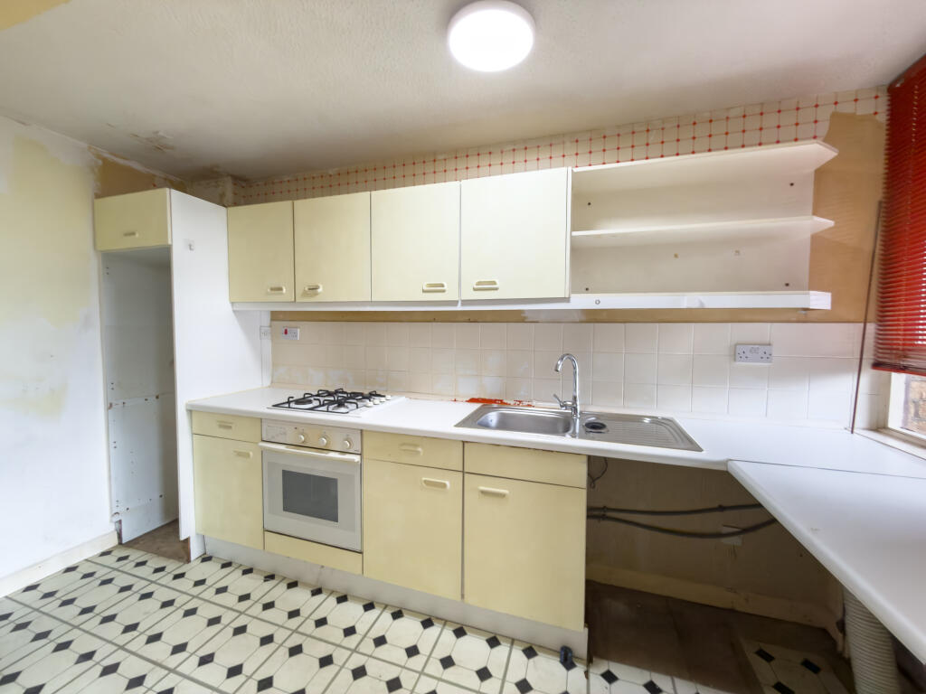 Apartment in Sunderland, Washington - View 3