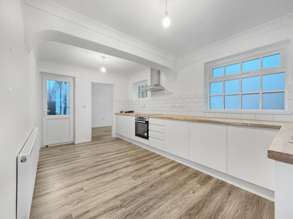 Lyndhurst Road, Holland-on-Sea, Clacton-on-Sea, CO15 photo 3