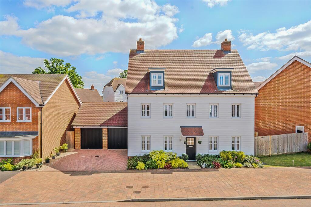 5-bed detached on Reeves Road, Headcorn, Ashford, £650,000