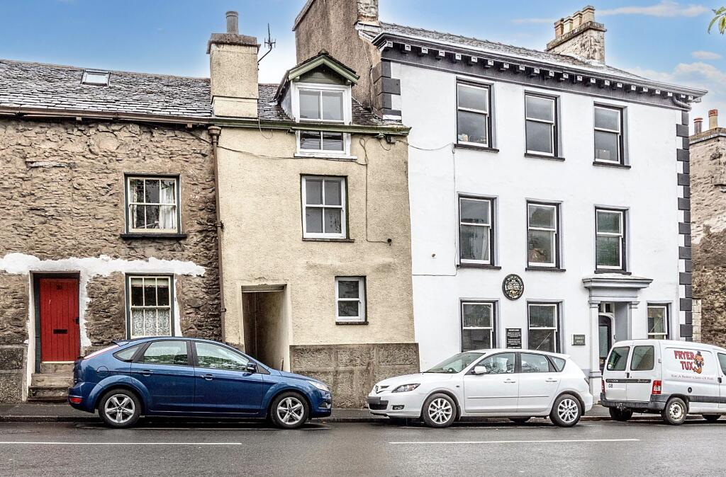 Main image of property: 28 Milnthorpe Road, Kendal