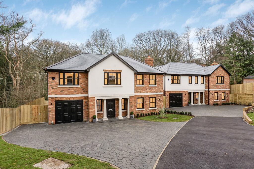 Main image of property: Cuffley Hill, Goffs Oak, Hertfordshire, EN7