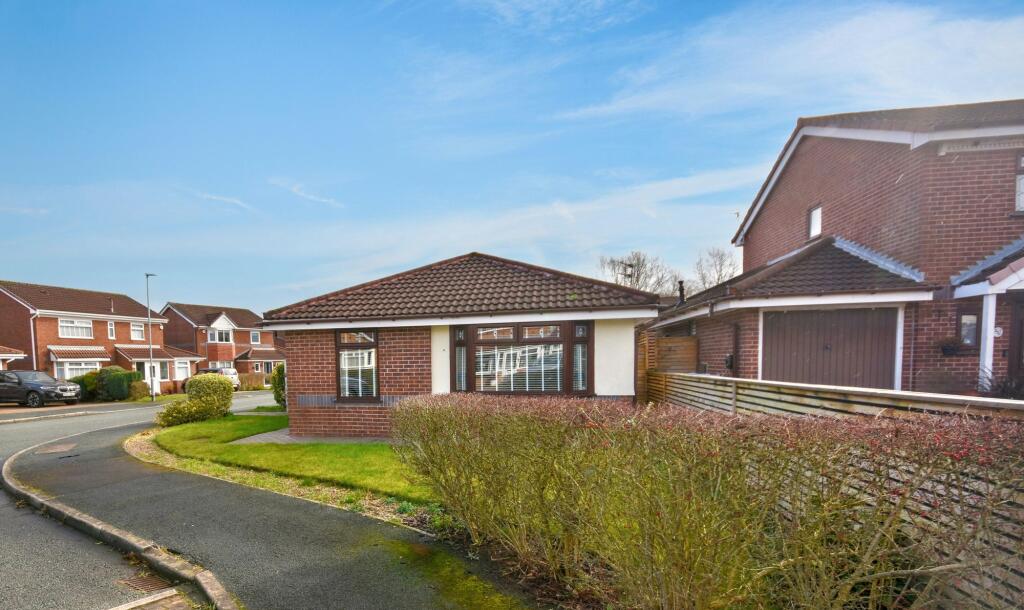 3-bed detached on Garwood Close, Westbrook, WA5, £354,000
