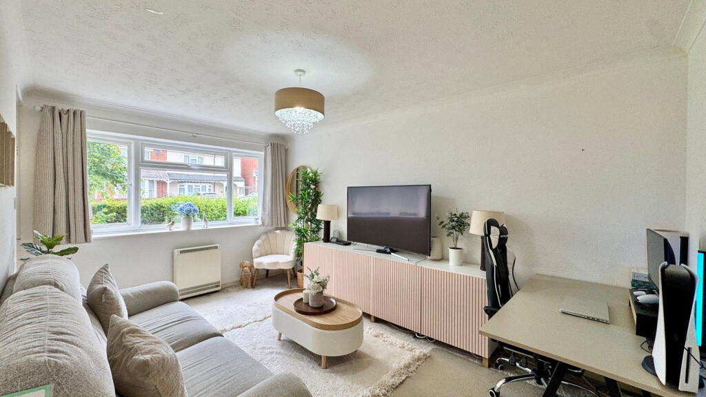 Grange Court, Boundary Road, Newbury, RG14 7PH - View 3