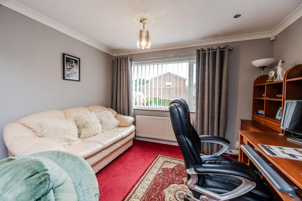 House in Newcastle upon Tyne, Blakelaw, Denton Burn - More