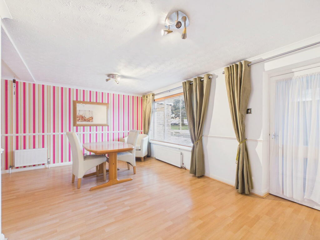 House in Redhill - View 4
