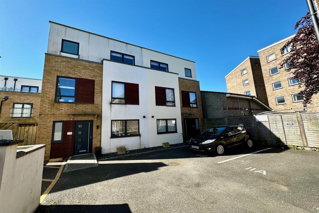 Main image of property: Ardsheal Road, Worthing, BN14