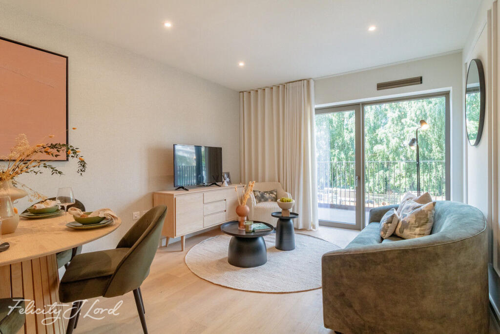 Apartment in London - View 5