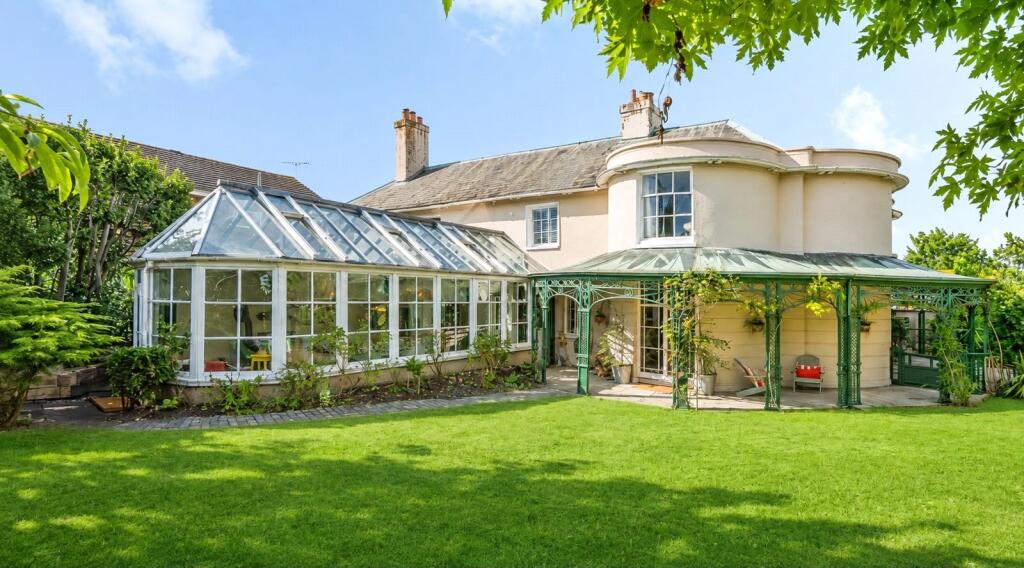 Main image of property: Kinnell Close, Emsworth, Hampshire, PO10