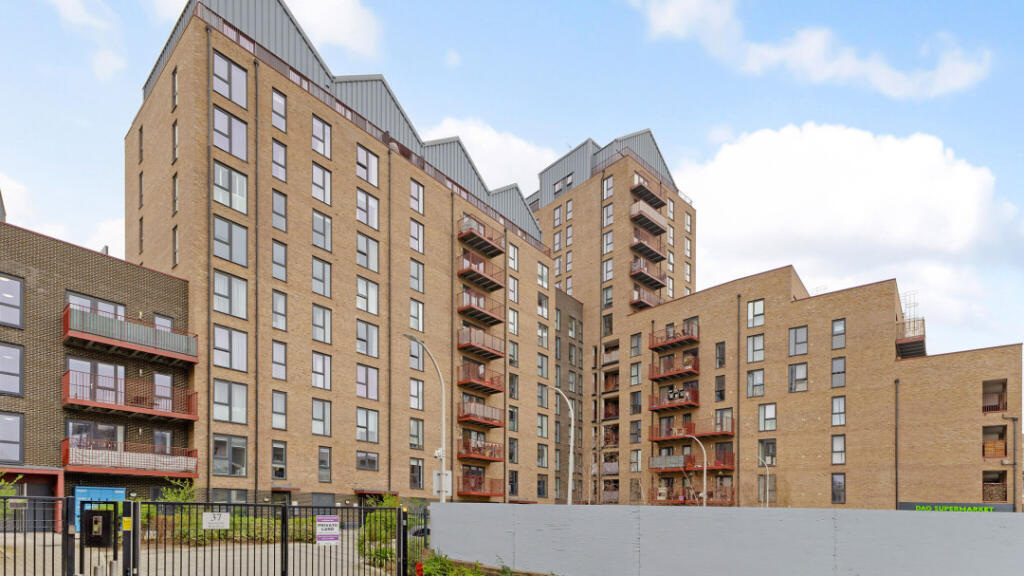 Main image of property: Cowan House, 37 Greenwich High Road, London, SE10 8GR