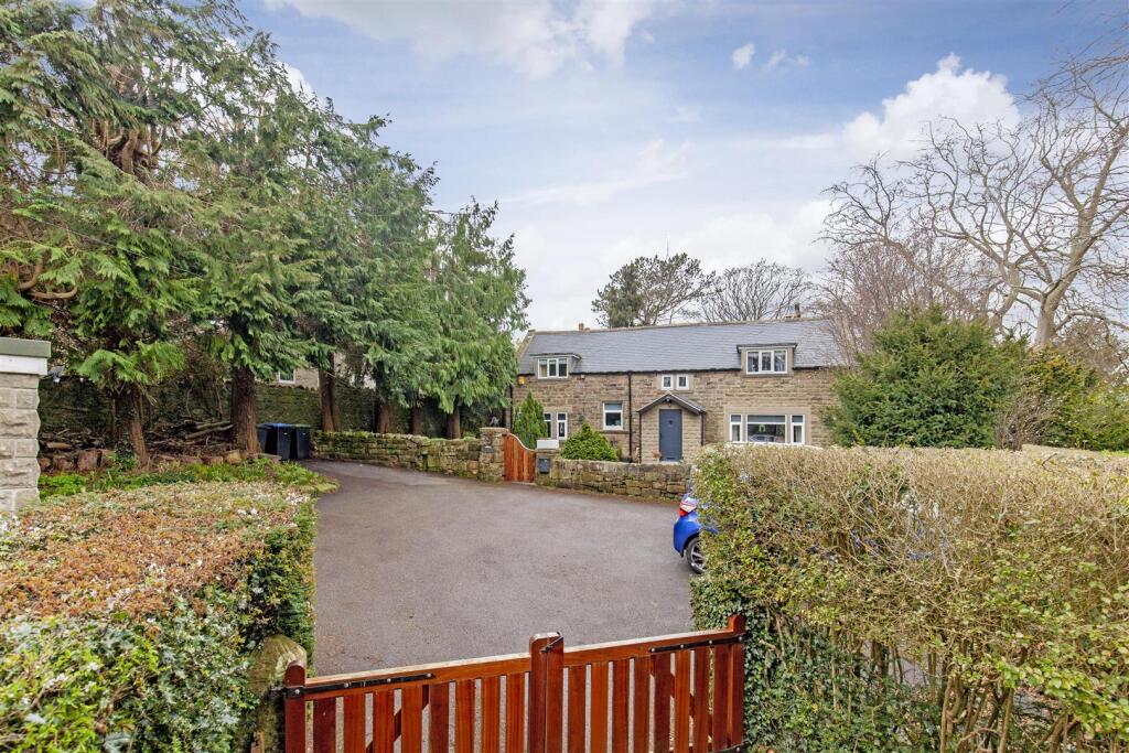 Main image of property: The Stables, Yeld Road, Bakewell, DE45 1FJ