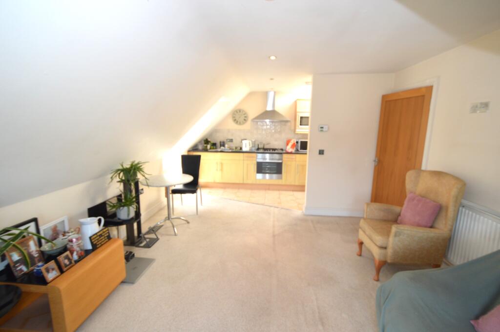 Apartment in Surrey Heath, Windlesham - View 4