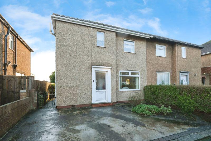 2-bed semi-detached on Lindisfarne Road, Amble, £170,000