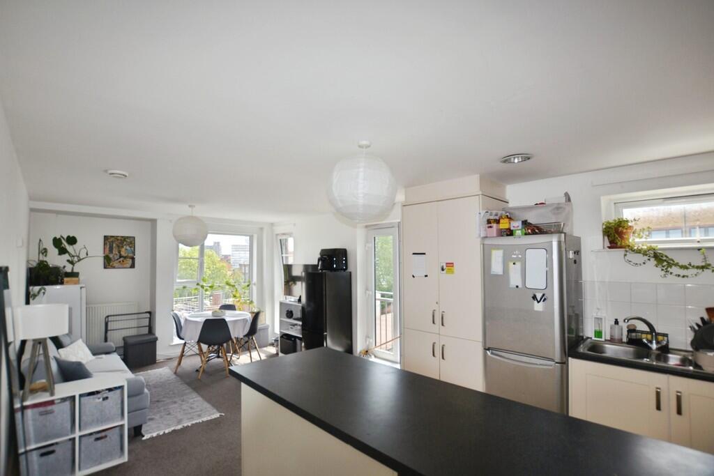 1 bedroom flat share for rent