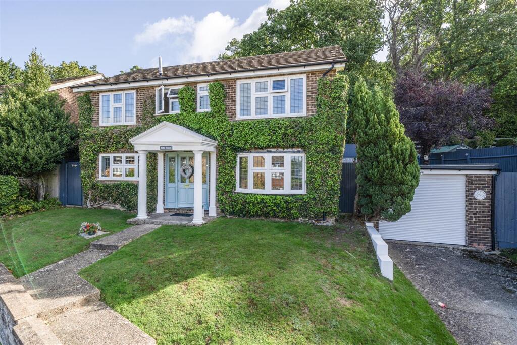 Main image of property: Ringwood Avenue, Orpington