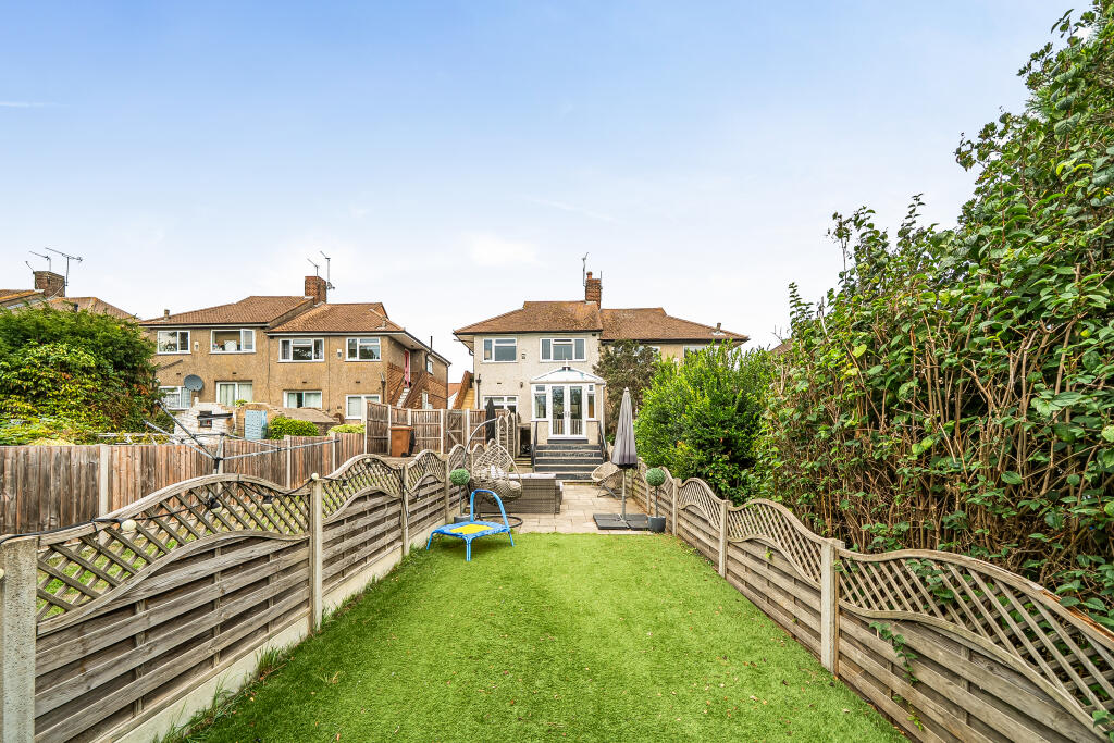 Downbank Avenue, Bexleyheath, Bexley photo 3