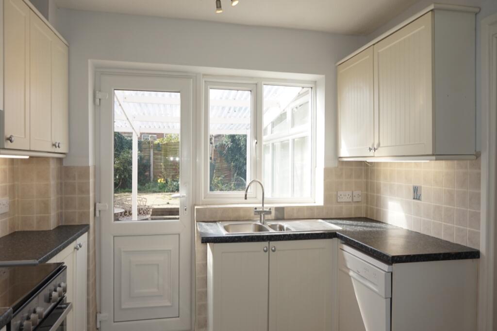 House in Stoke-on-Trent - View 4