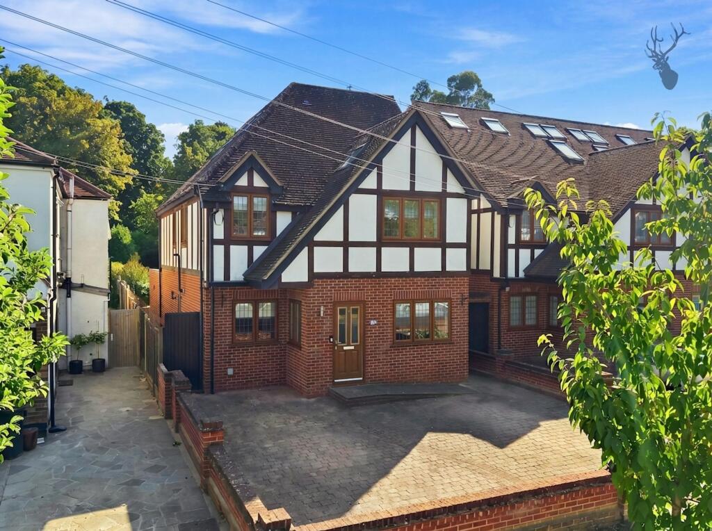 Main image of property: Morgan Crescent, Theydon Bois, CM16