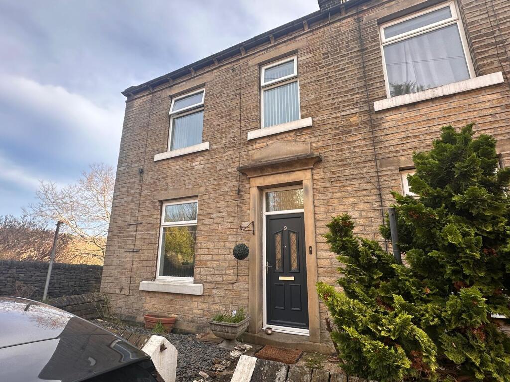 Main image of property: Barlbrough Place, Huddersfield, HD3