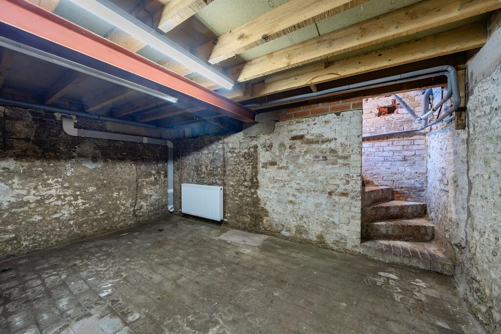 House in Bath - View 4