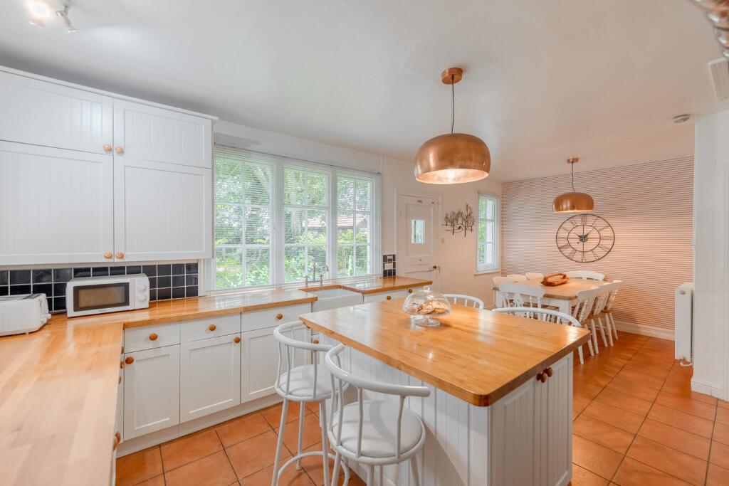 Hillrise, Brampton Road, Buckden, St. Neots, Cambridgeshire, PE19 5UH photo 4