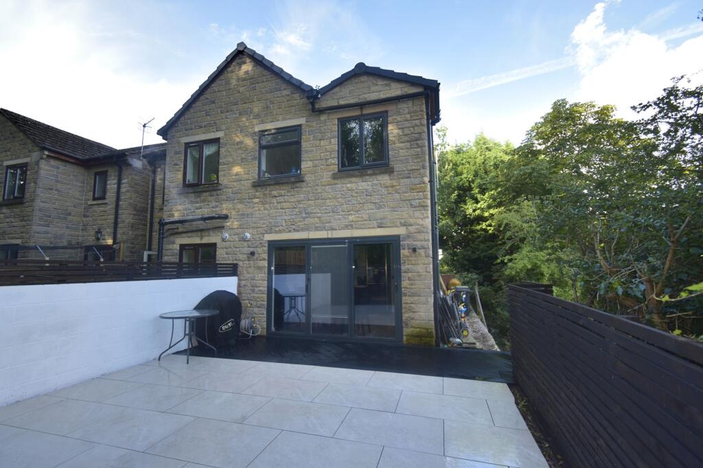 House in High Peak, Whaley Bridge - View 4