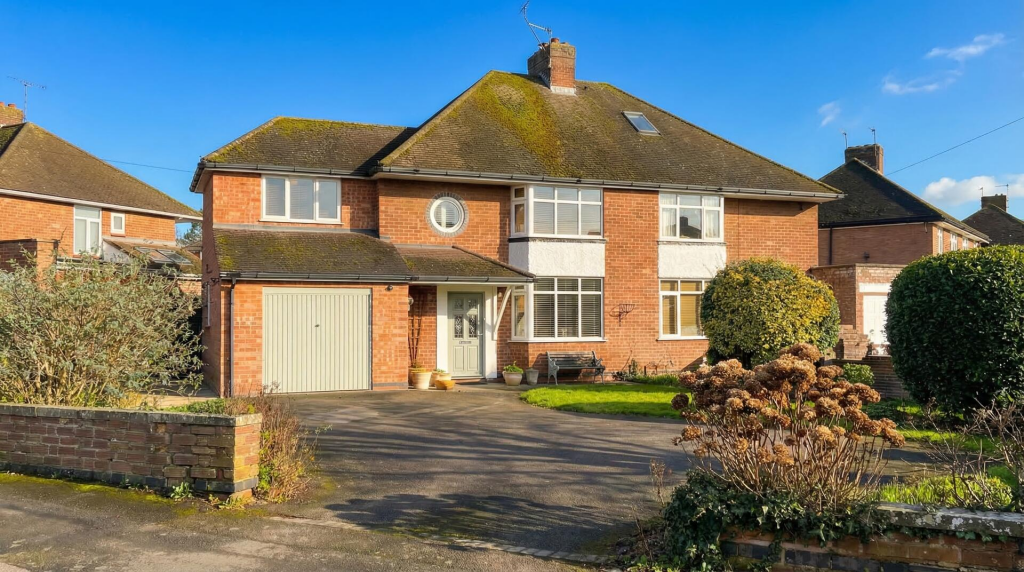 Main image of property: Meadow Close, Lillington, Leamington Spa