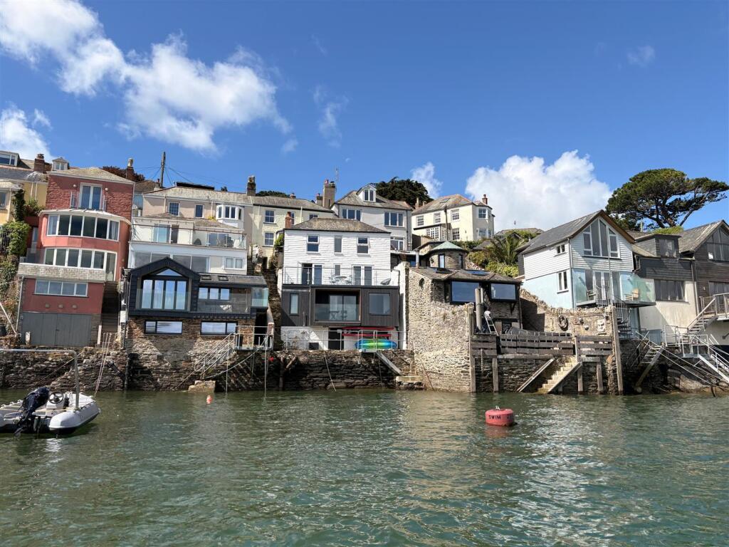 Main image of property: West Street, Polruan