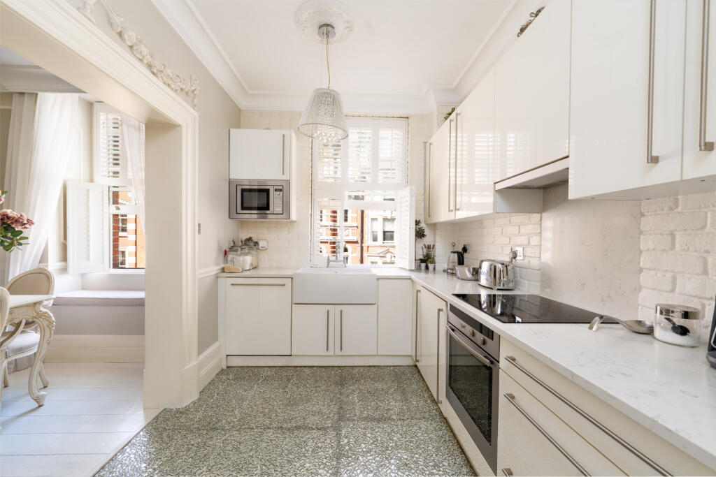 Apartment in London, City of Westminster - View 4