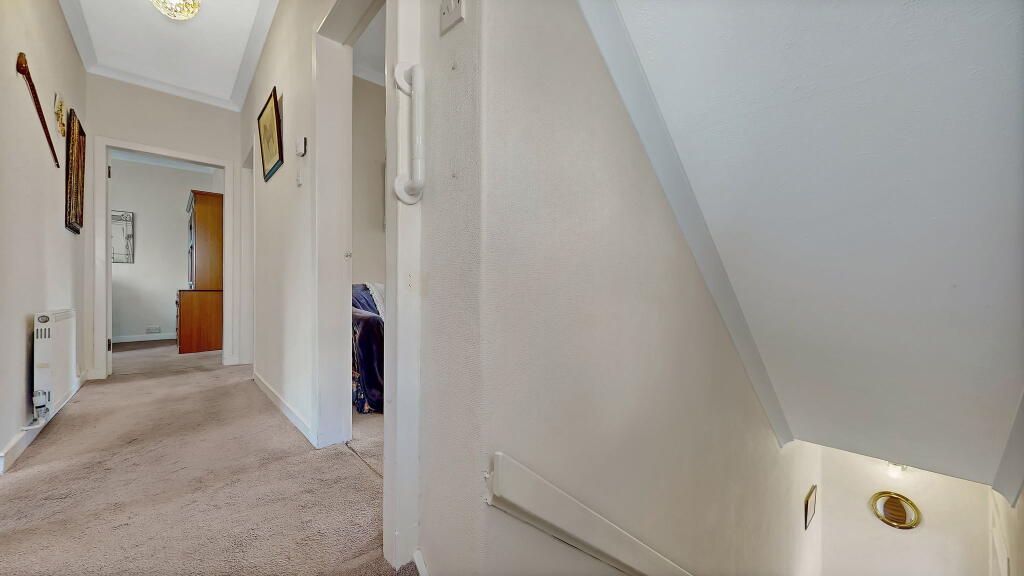 Carnock Crescent, Barrhead, Glasgow, East Renfrewshire photo 4