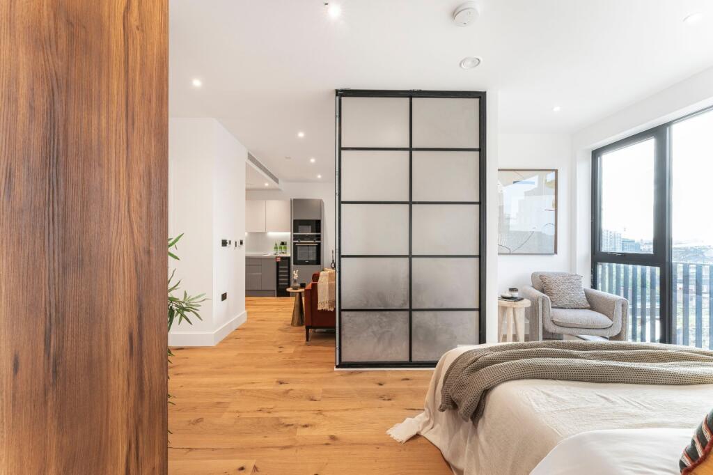 Apartment in London - More