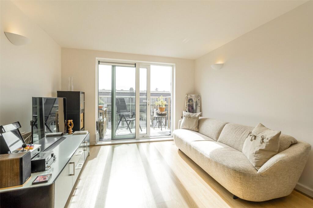Apartment in London - More