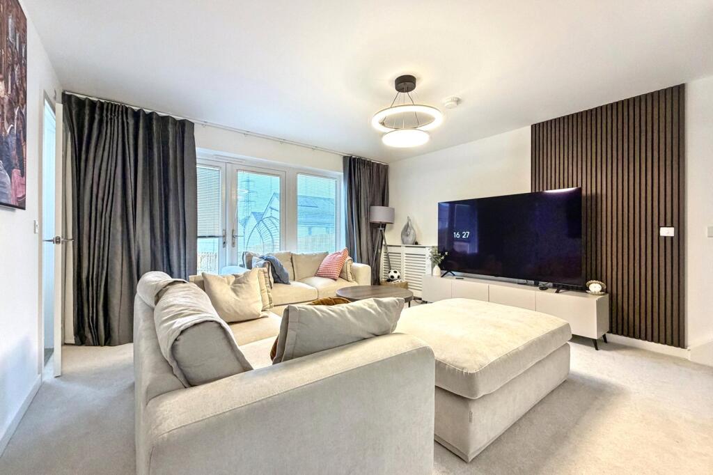 House in Blantyre, High Earnock, Earnock - View 2