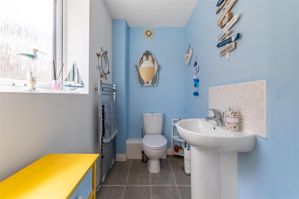 House in Newcastle upon Tyne, Greenside, Middle Brunton - More